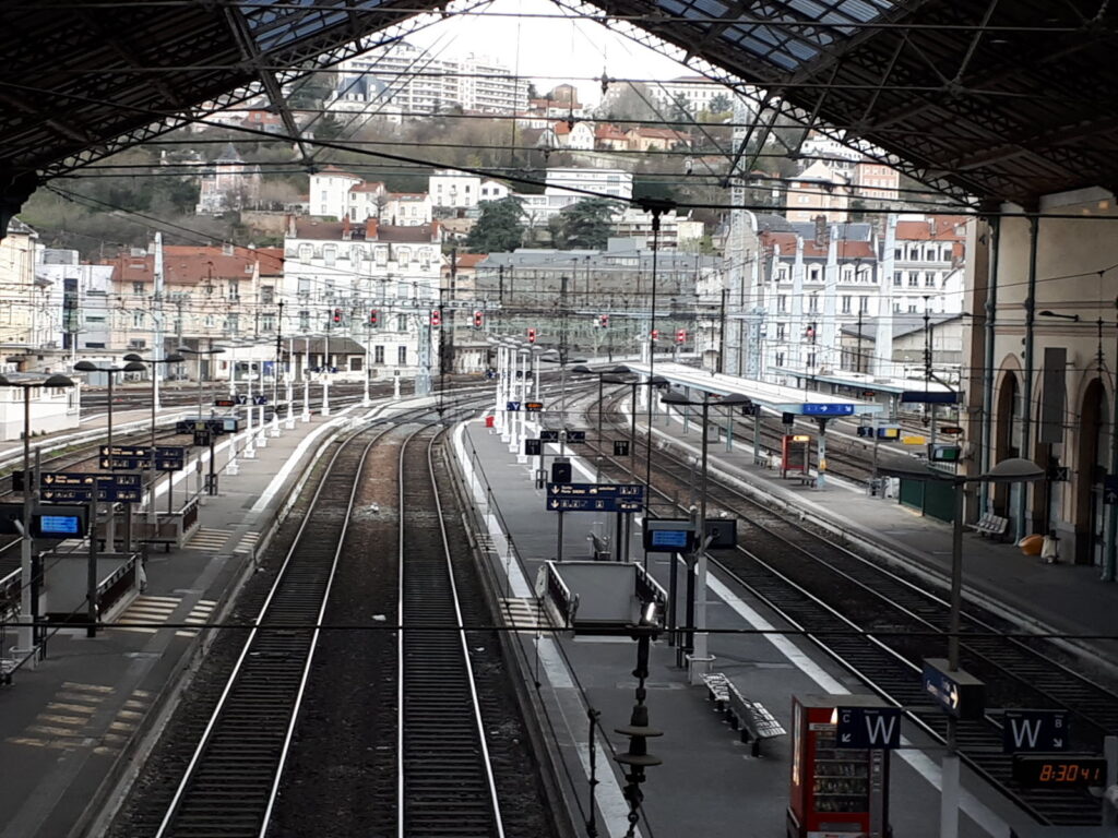 contacter SNCF – gare de VAURIAT